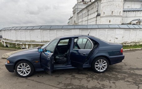 BMW 5 серия, 2003 год, 550 000 рублей, 12 фотография