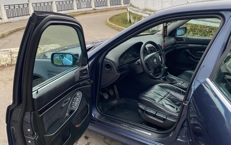 BMW 5 серия, 2003 год, 550 000 рублей, 17 фотография