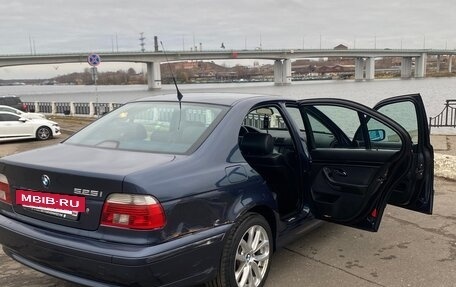 BMW 5 серия, 2003 год, 550 000 рублей, 9 фотография