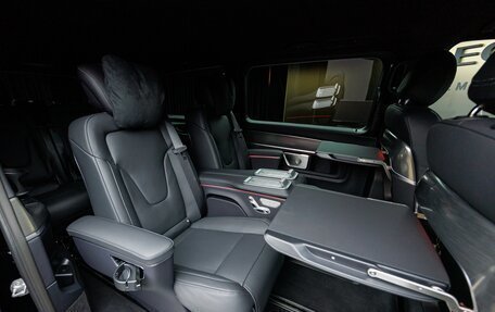 Mercedes-Benz V-Класс, 2025 год, 14 600 000 рублей, 31 фотография