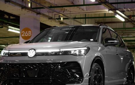 Volkswagen Tiguan, 2025 год, 6 390 000 рублей, 28 фотография