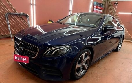 Mercedes-Benz E-Класс, 2019 год, 4 500 000 рублей, 9 фотография