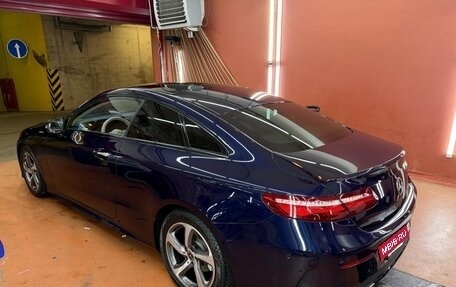Mercedes-Benz E-Класс, 2019 год, 4 500 000 рублей, 4 фотография