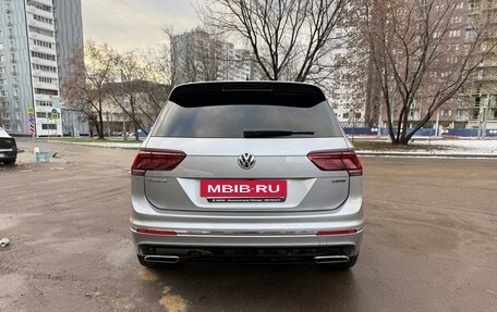 Volkswagen Tiguan II, 2019 год, 3 500 000 рублей, 4 фотография