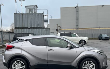 Toyota C-HR I рестайлинг, 2020 год, 1 800 000 рублей, 6 фотография