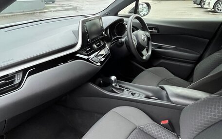 Toyota C-HR I рестайлинг, 2020 год, 1 800 000 рублей, 18 фотография