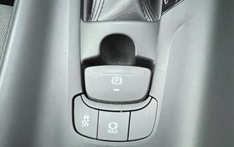 Toyota C-HR I рестайлинг, 2020 год, 1 800 000 рублей, 20 фотография