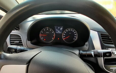 Hyundai Solaris II рестайлинг, 2011 год, 730 000 рублей, 15 фотография