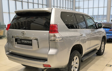 Toyota Land Cruiser Prado 150 рестайлинг 2, 2011 год, 2 730 000 рублей, 6 фотография