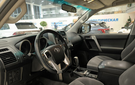 Toyota Land Cruiser Prado 150 рестайлинг 2, 2011 год, 2 730 000 рублей, 20 фотография