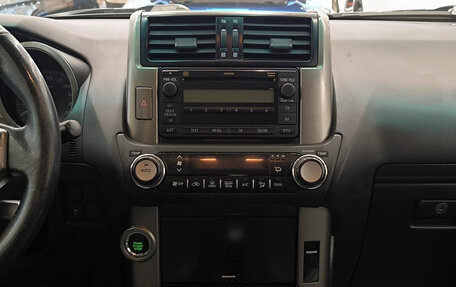 Toyota Land Cruiser Prado 150 рестайлинг 2, 2011 год, 2 730 000 рублей, 18 фотография