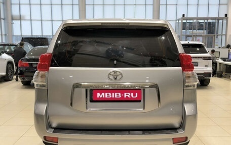 Toyota Land Cruiser Prado 150 рестайлинг 2, 2011 год, 2 730 000 рублей, 7 фотография