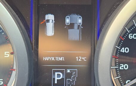 Toyota Land Cruiser Prado 150 рестайлинг 2, 2014 год, 3 200 000 рублей, 10 фотография