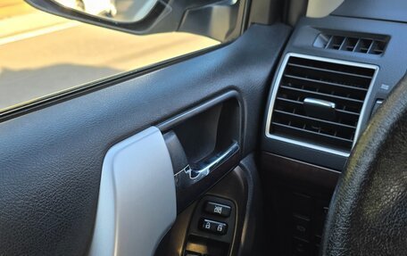 Toyota Land Cruiser Prado 150 рестайлинг 2, 2014 год, 3 200 000 рублей, 24 фотография