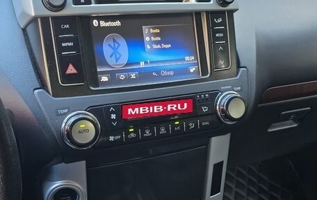 Toyota Land Cruiser Prado 150 рестайлинг 2, 2014 год, 3 200 000 рублей, 23 фотография