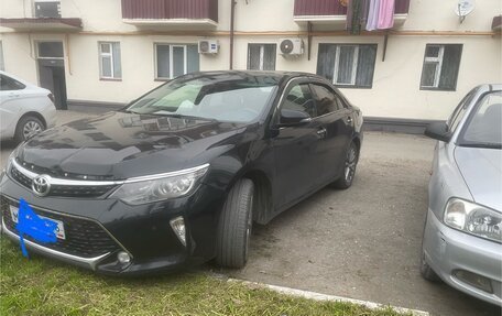 Toyota Camry, 2017 год, 1 650 000 рублей, 4 фотография