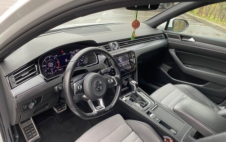 Volkswagen Passat B8 рестайлинг, 2019 год, 1 970 000 рублей, 14 фотография