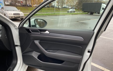 Volkswagen Passat B8 рестайлинг, 2019 год, 1 970 000 рублей, 20 фотография