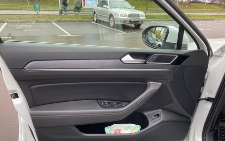 Volkswagen Passat B8 рестайлинг, 2019 год, 1 970 000 рублей, 22 фотография
