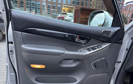 Toyota Land Cruiser Prado 120 рестайлинг, 2008 год, 2 645 000 рублей, 10 фотография