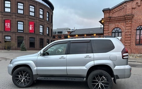 Toyota Land Cruiser Prado 120 рестайлинг, 2008 год, 2 645 000 рублей, 4 фотография