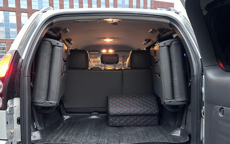 Toyota Land Cruiser Prado 120 рестайлинг, 2008 год, 2 645 000 рублей, 30 фотография