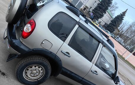 Chevrolet Niva I рестайлинг, 2009 год, 380 000 рублей, 4 фотография