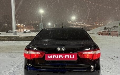 KIA Rio III рестайлинг, 2013 год, 800 000 рублей, 4 фотография