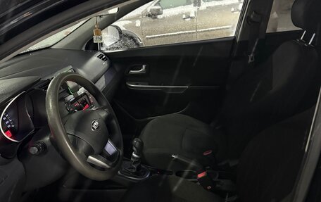 KIA Rio III рестайлинг, 2013 год, 800 000 рублей, 11 фотография