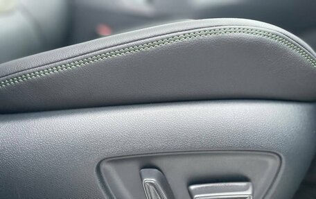 Toyota RAV4, 2025 год, 4 200 000 рублей, 24 фотография