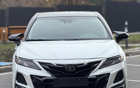 Toyota Camry, 2019 год, 2 650 000 рублей, 3 фотография