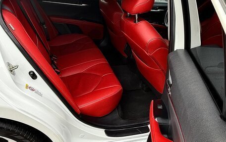 Toyota Camry, 2019 год, 2 650 000 рублей, 20 фотография