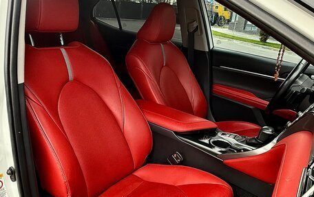 Toyota Camry, 2019 год, 2 650 000 рублей, 21 фотография