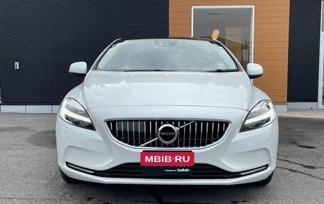 Volvo V40 II рестайлинг, 2020 год, 1 030 000 рублей, 2 фотография