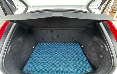 Volvo V40 II рестайлинг, 2020 год, 1 030 000 рублей, 20 фотография