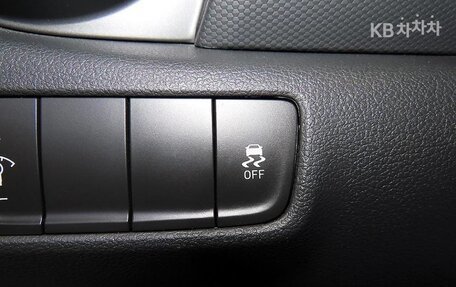 Hyundai Kona I, 2021 год, 1 780 010 рублей, 14 фотография