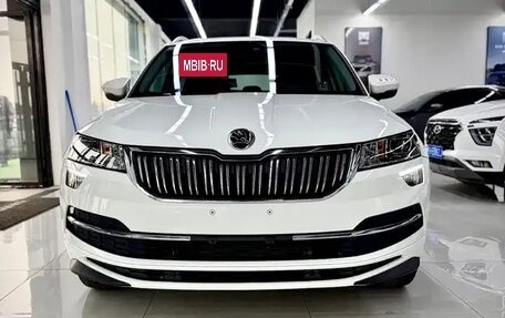 Skoda Karoq I, 2023 год, 2 190 143 рублей, 2 фотография