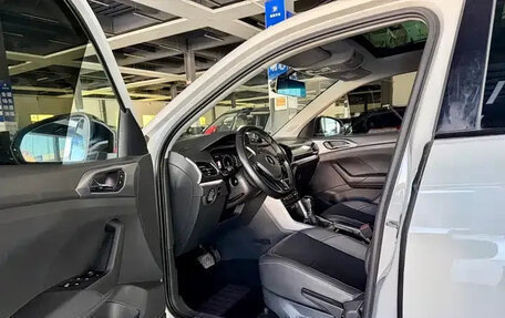 Volkswagen T-Cross I, 2022 год, 1 730 143 рублей, 7 фотография