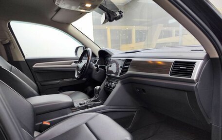 Volkswagen Teramont I, 2018 год, 3 159 000 рублей, 11 фотография