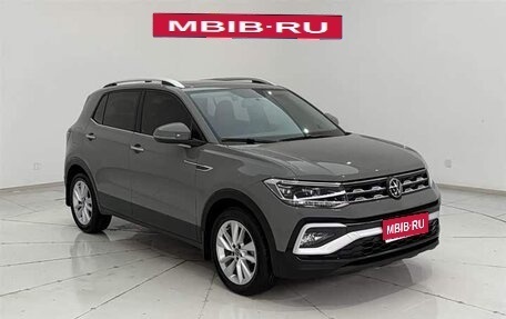 Volkswagen T-Roc I, 2021 год, 1 450 010 рублей, 1 фотография