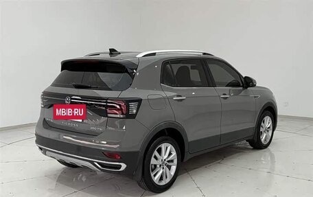 Volkswagen T-Roc I, 2021 год, 1 450 010 рублей, 3 фотография