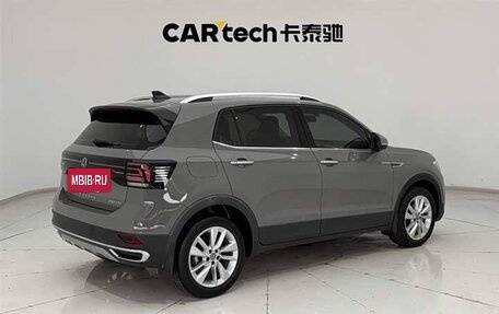 Volkswagen T-Roc I, 2021 год, 1 450 010 рублей, 7 фотография