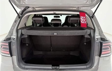 Volkswagen T-Roc I, 2021 год, 1 450 010 рублей, 17 фотография