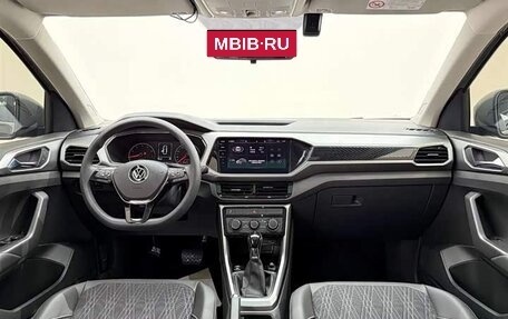 Volkswagen T-Roc I, 2021 год, 1 450 010 рублей, 14 фотография