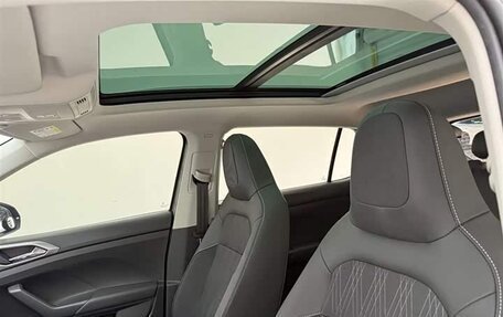 Volkswagen T-Roc I, 2021 год, 1 450 010 рублей, 21 фотография