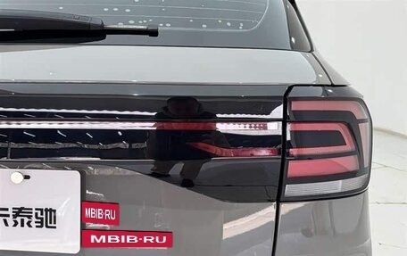 Volkswagen T-Roc I, 2021 год, 1 450 010 рублей, 25 фотография