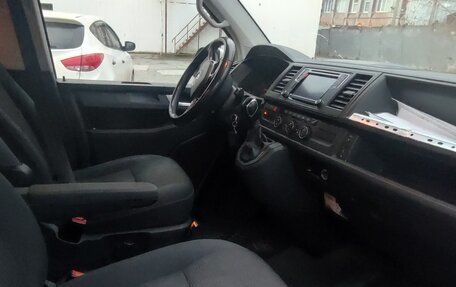 Volkswagen Caravelle T6 рестайлинг, 2018 год, 3 050 000 рублей, 9 фотография