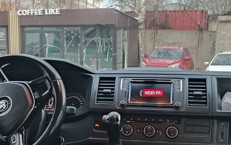 Volkswagen Caravelle T6 рестайлинг, 2018 год, 3 050 000 рублей, 7 фотография