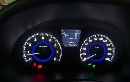 Hyundai Solaris II рестайлинг, 2011 год, 780 000 рублей, 13 фотография