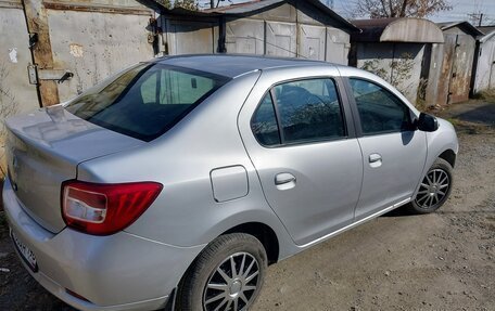 Renault Logan II, 2016 год, 450 000 рублей, 5 фотография
